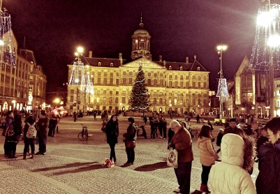 Dam Square at night