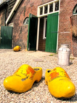 De Simonehoeve Fram rear entrance